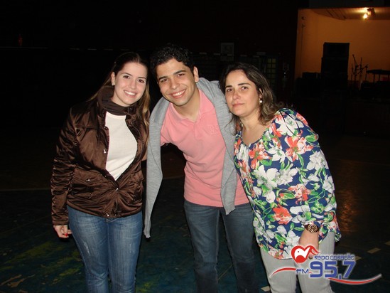 Show do cantor Dunga atrai jovens de toda Diocese