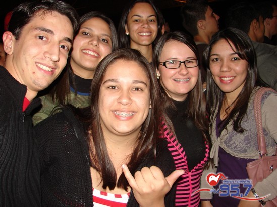 Show do cantor Dunga atrai jovens de toda Diocese