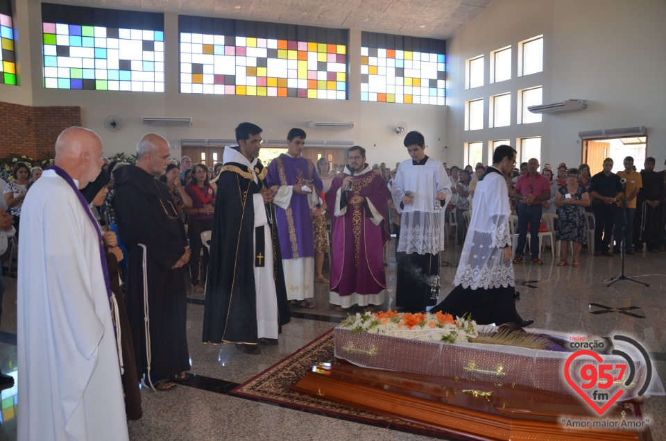 Fotos: missa de exéquias de Frei Bernardo, OFM