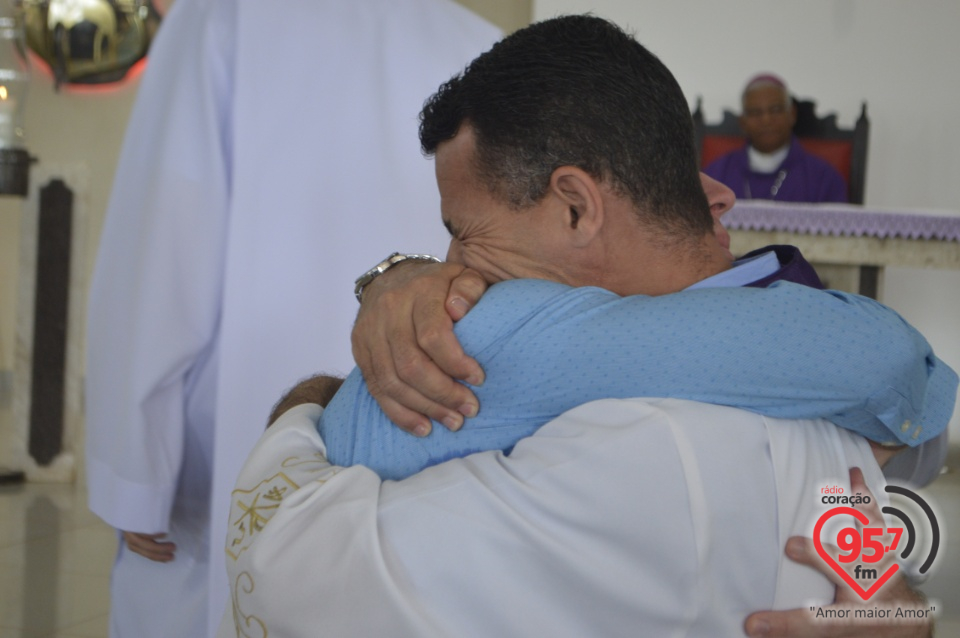 Fotos: profissão dos votos do missionário Rafael Matos