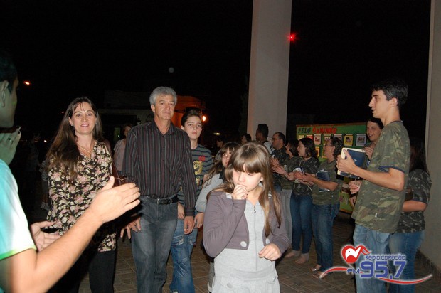 EMAÚS comemora 18 anos com Santa Missa especial