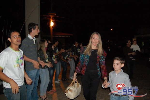 EMAÚS comemora 18 anos com Santa Missa especial