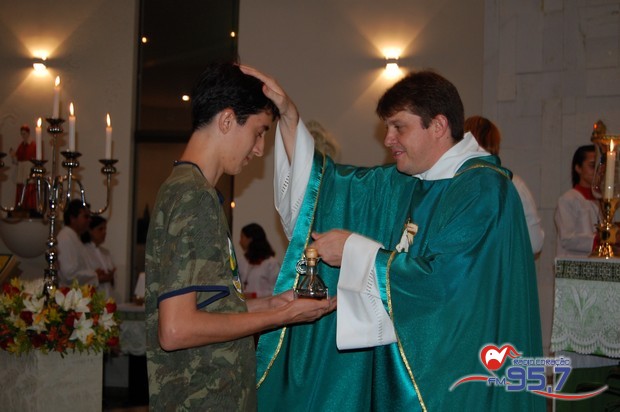 EMAÚS comemora 18 anos com Santa Missa especial