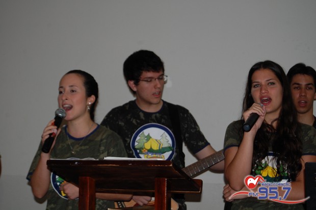 EMAÚS comemora 18 anos com Santa Missa especial