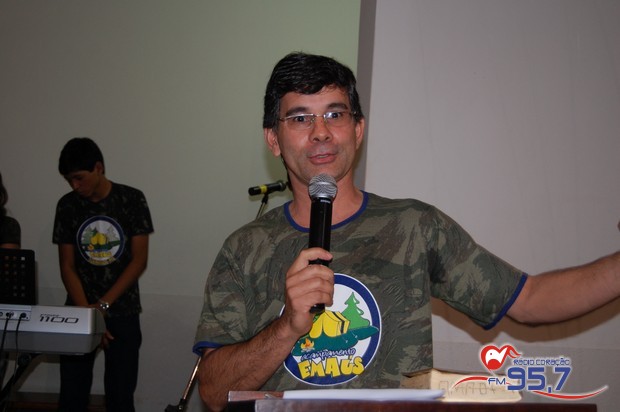 EMAÚS comemora 18 anos com Santa Missa especial