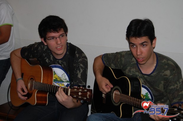 EMAÚS comemora 18 anos com Santa Missa especial