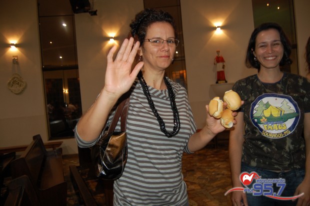 EMAÚS comemora 18 anos com Santa Missa especial