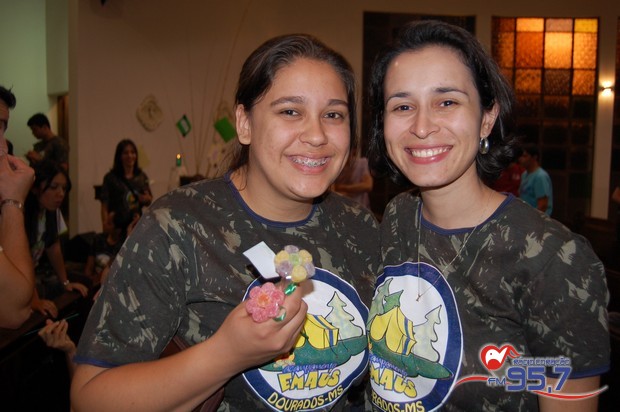 EMAÚS comemora 18 anos com Santa Missa especial