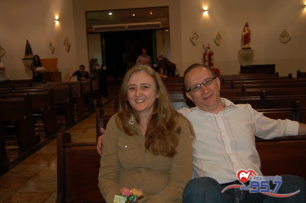 EMAÚS comemora 18 anos com Santa Missa especial