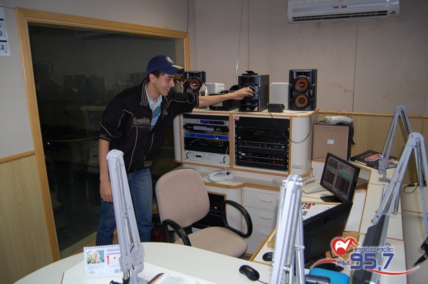 Catequizandos conhecem a FTM e Rádio Coração