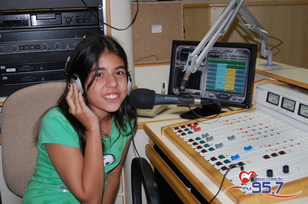 Catequizandos conhecem a FTM e Rádio Coração