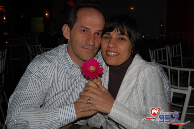 I jantar dançante da EIC; veja fotos