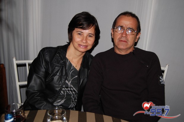 I jantar dançante da EIC; veja fotos