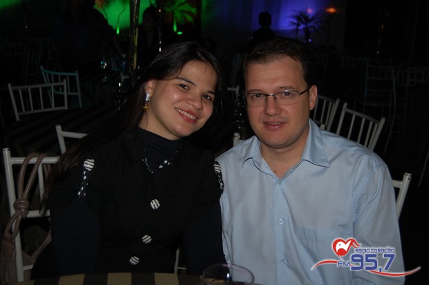 I jantar dançante da EIC; veja fotos