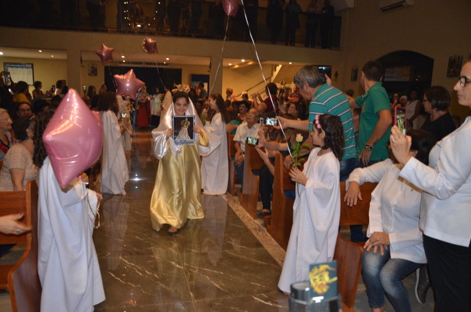 Festa e missa em honra a Nossa Senhora da Santíssima Trindade em Dourados