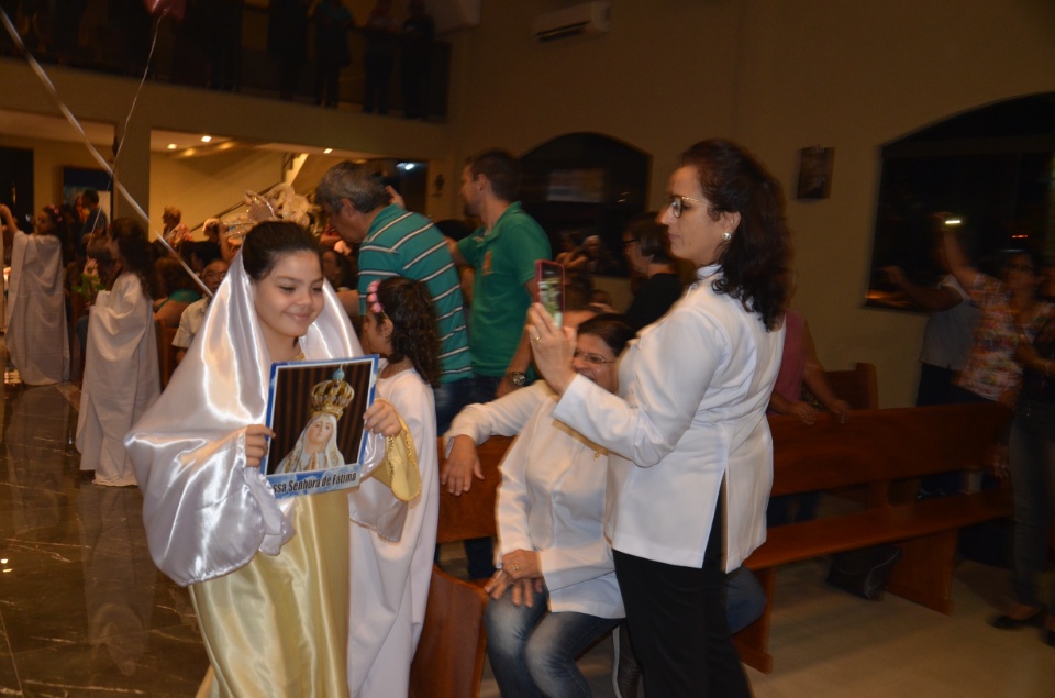 Festa e missa em honra a Nossa Senhora da Santíssima Trindade em Dourados