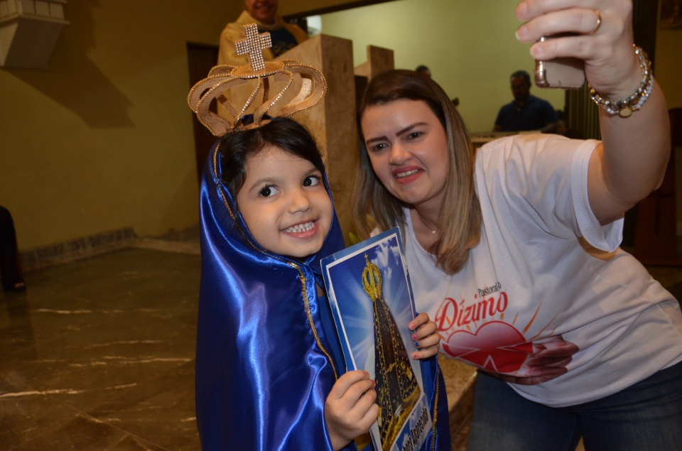 Festa e missa em honra a Nossa Senhora da Santíssima Trindade em Dourados