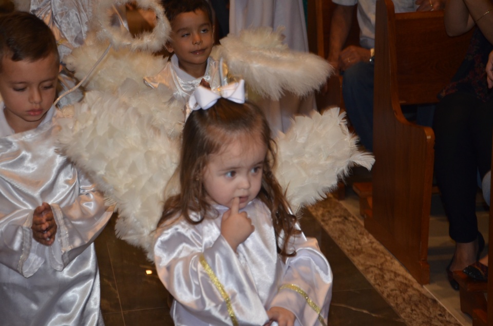 Festa e missa em honra a Nossa Senhora da Santíssima Trindade em Dourados