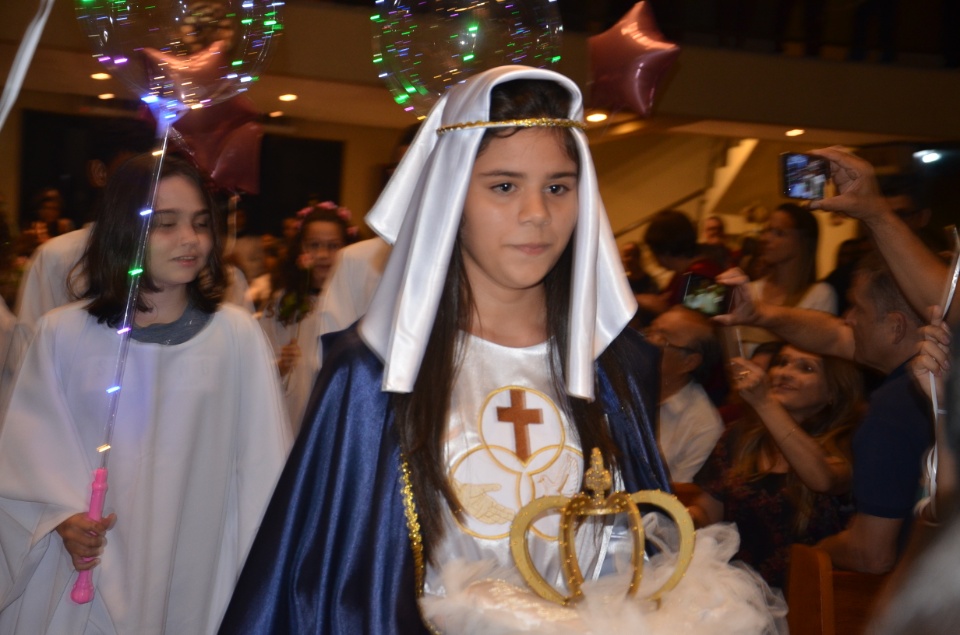 Festa e missa em honra a Nossa Senhora da Santíssima Trindade em Dourados