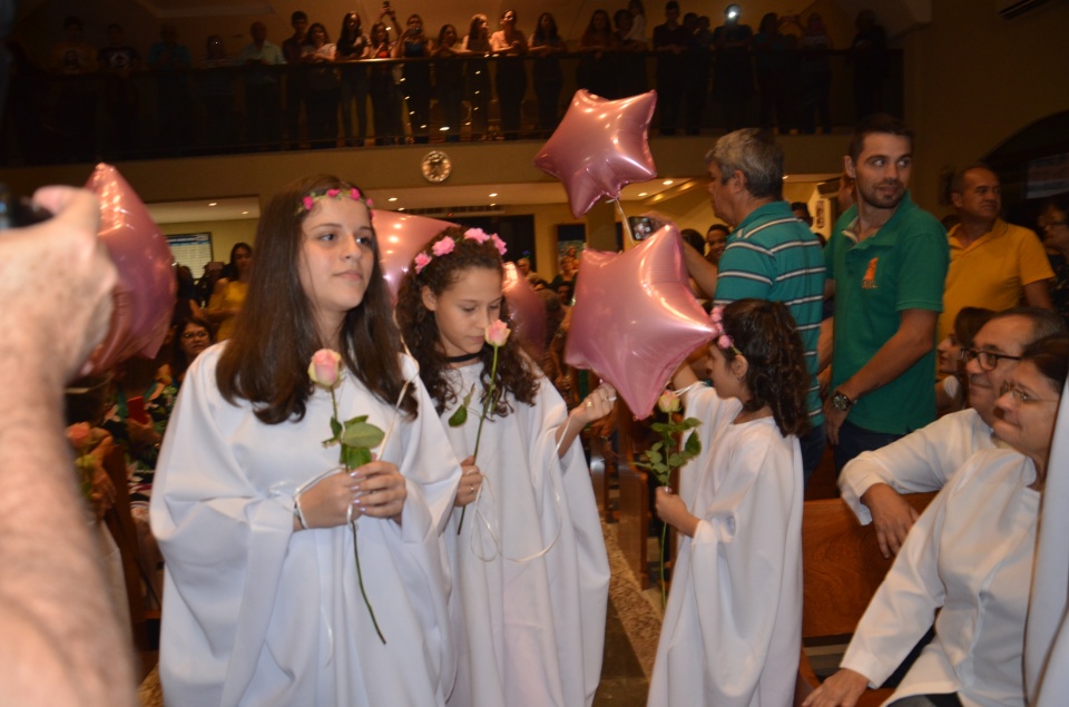 Festa e missa em honra a Nossa Senhora da Santíssima Trindade em Dourados