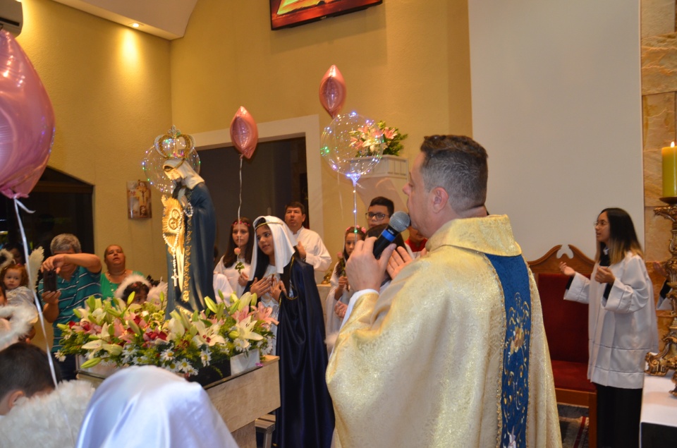 Festa e missa em honra a Nossa Senhora da Santíssima Trindade em Dourados