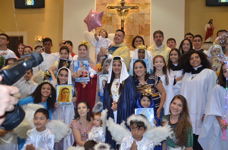 Festa e missa em honra a Nossa Senhora da Santíssima Trindade em Dourados