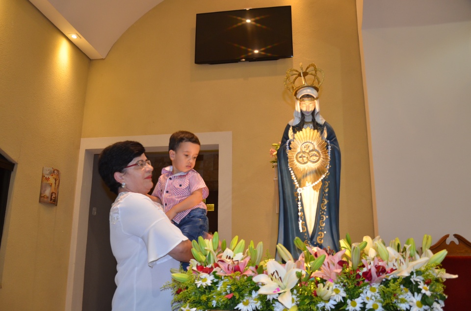 Festa e missa em honra a Nossa Senhora da Santíssima Trindade em Dourados