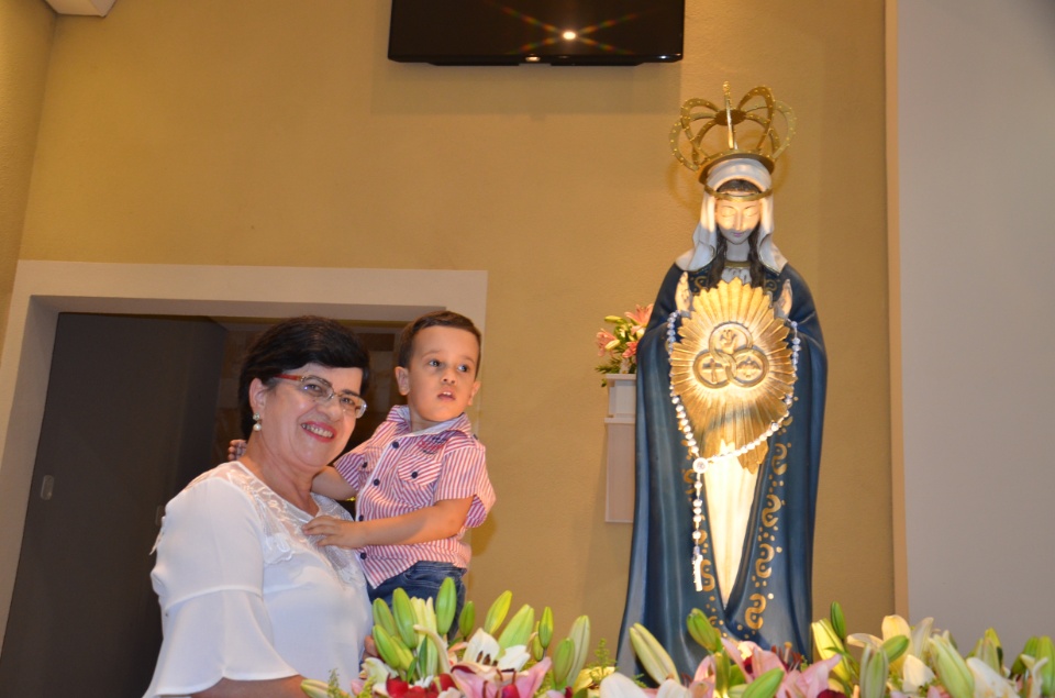 Festa e missa em honra a Nossa Senhora da Santíssima Trindade em Dourados