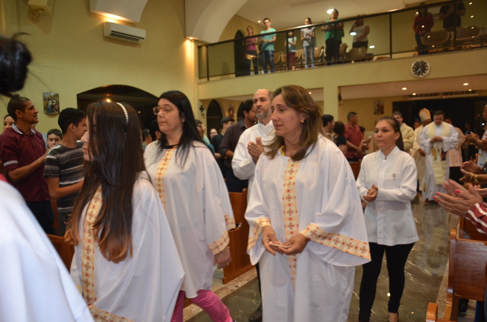 Festa e missa em honra a Nossa Senhora da Santíssima Trindade em Dourados