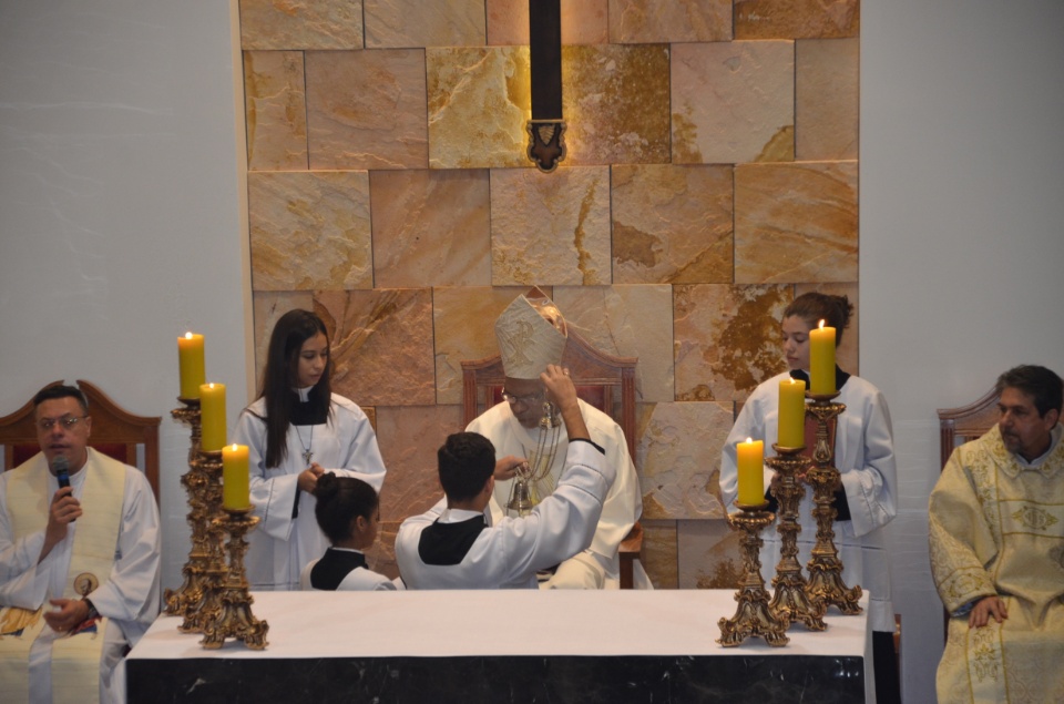 Festa e missa em honra a Nossa Senhora da Santíssima Trindade em Dourados