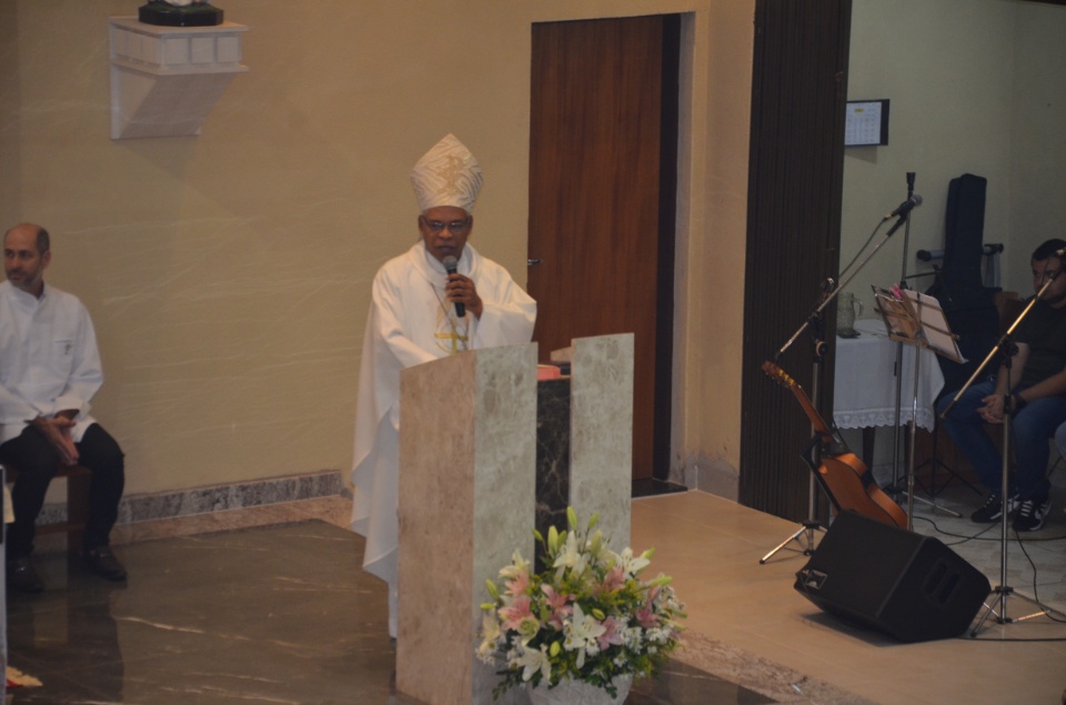 Festa e missa em honra a Nossa Senhora da Santíssima Trindade em Dourados