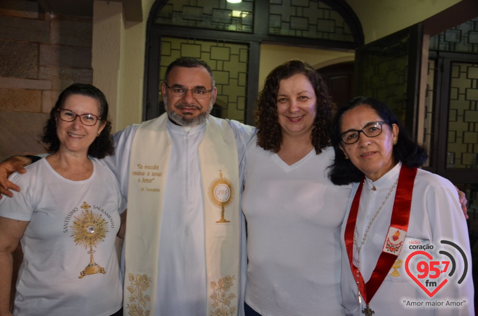 Milhares de fiéis comparecem na catedral para a celebração de Corpus Cristhi