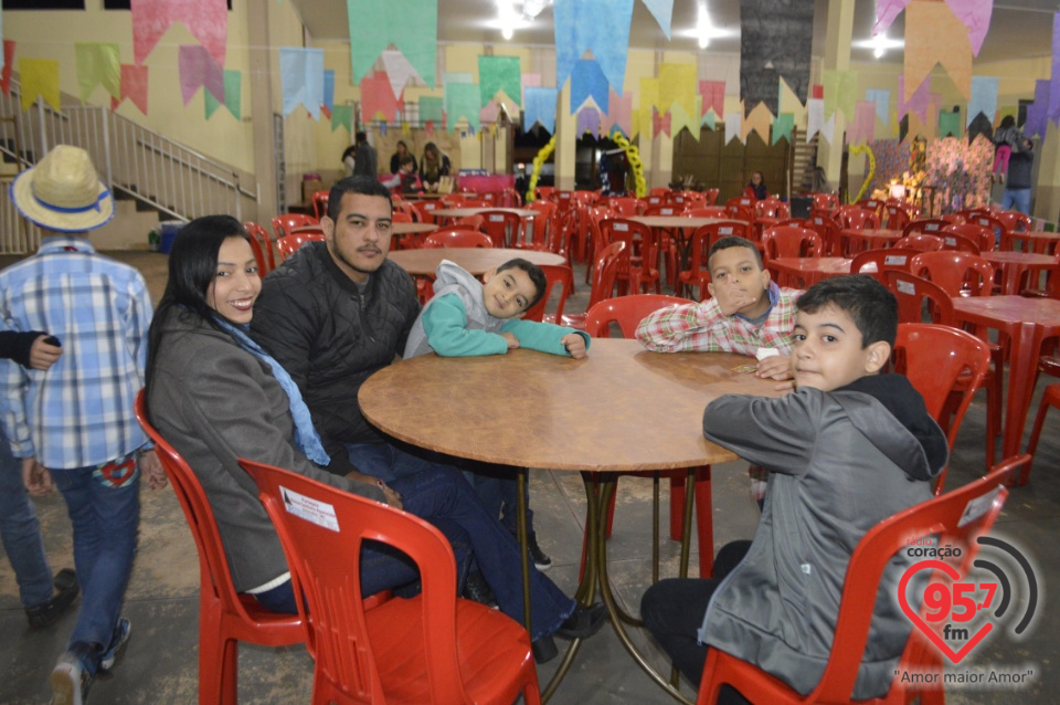 Fotos do arraiá da Paróquia N.Sra. Aparecida em Dourados