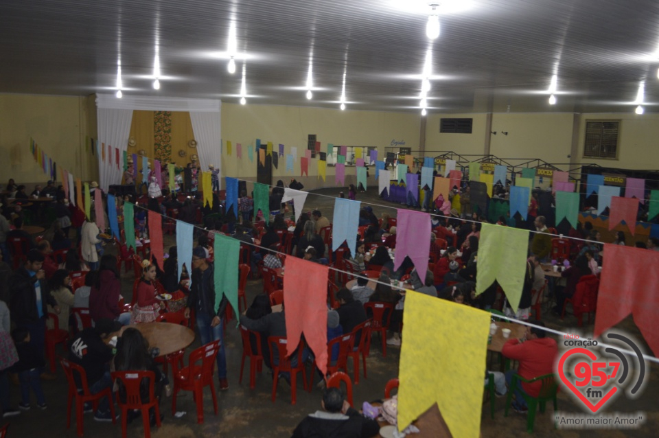 Fotos do arraiá da Paróquia N.Sra. Aparecida em Dourados