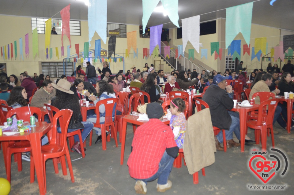 Fotos do arraiá da Paróquia N.Sra. Aparecida em Dourados