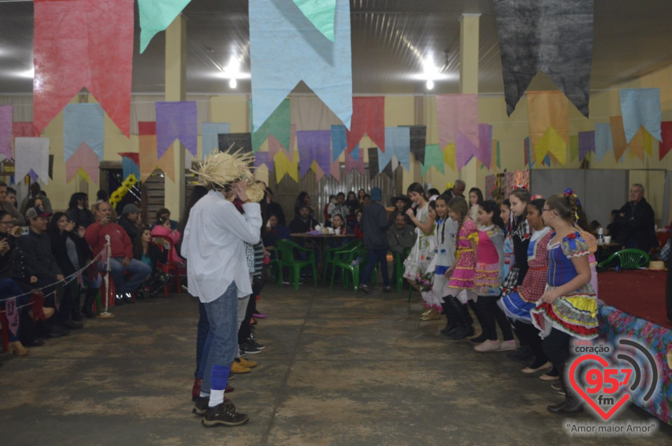 Fotos do arraiá da Paróquia N.Sra. Aparecida em Dourados