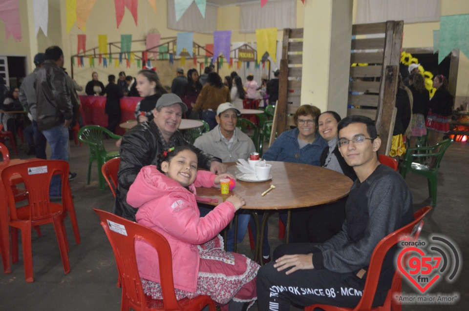 Fotos do arraiá da Paróquia N.Sra. Aparecida em Dourados