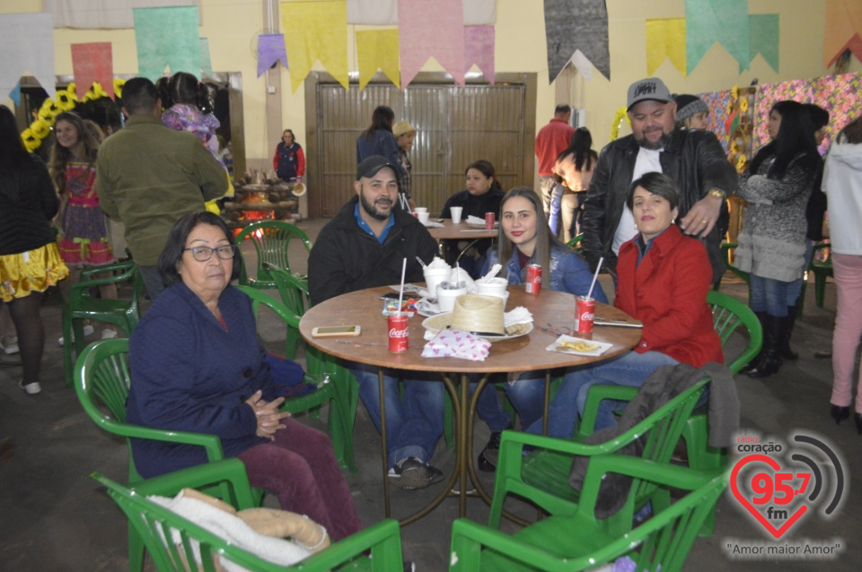 Fotos do arraiá da Paróquia N.Sra. Aparecida em Dourados