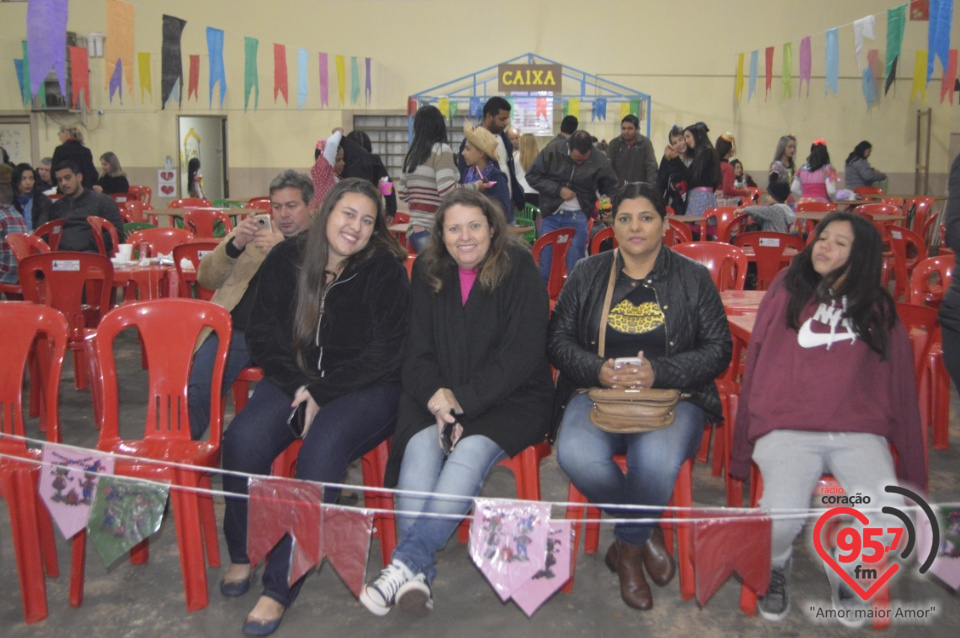 Fotos do arraiá da Paróquia N.Sra. Aparecida em Dourados