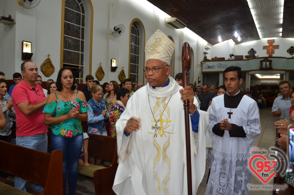 Dom Henrique realiza sagração do Altar da Paróquia São José de Itaporã