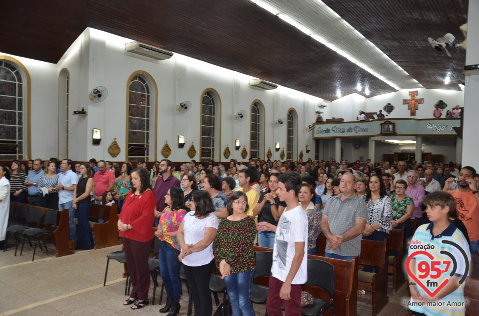 Dom Henrique realiza sagração do Altar da Paróquia São José de Itaporã