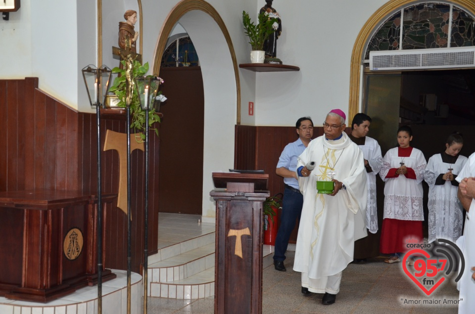 Dom Henrique realiza sagração do Altar da Paróquia São José de Itaporã