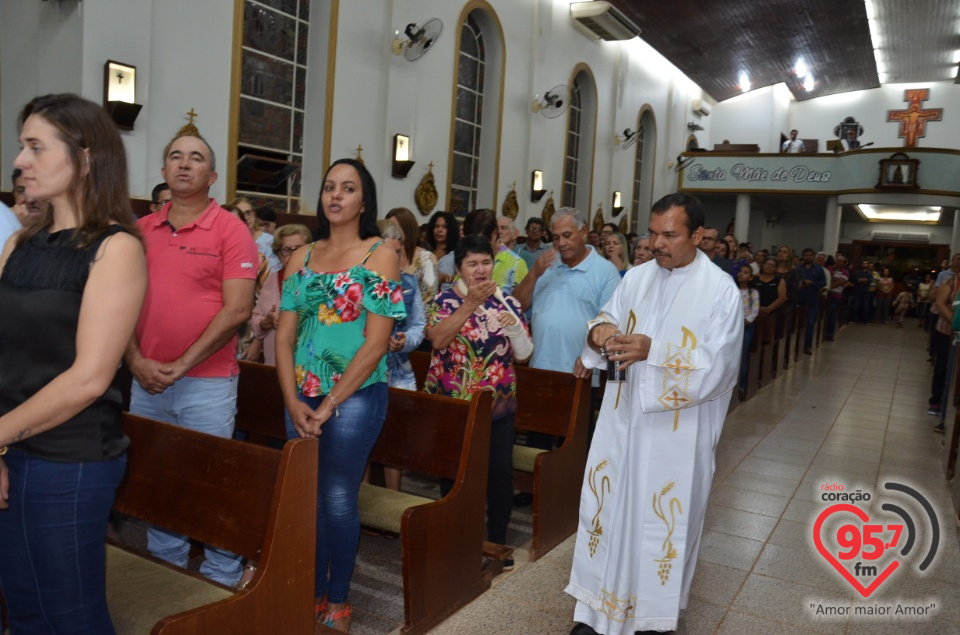 Dom Henrique realiza sagração do Altar da Paróquia São José de Itaporã