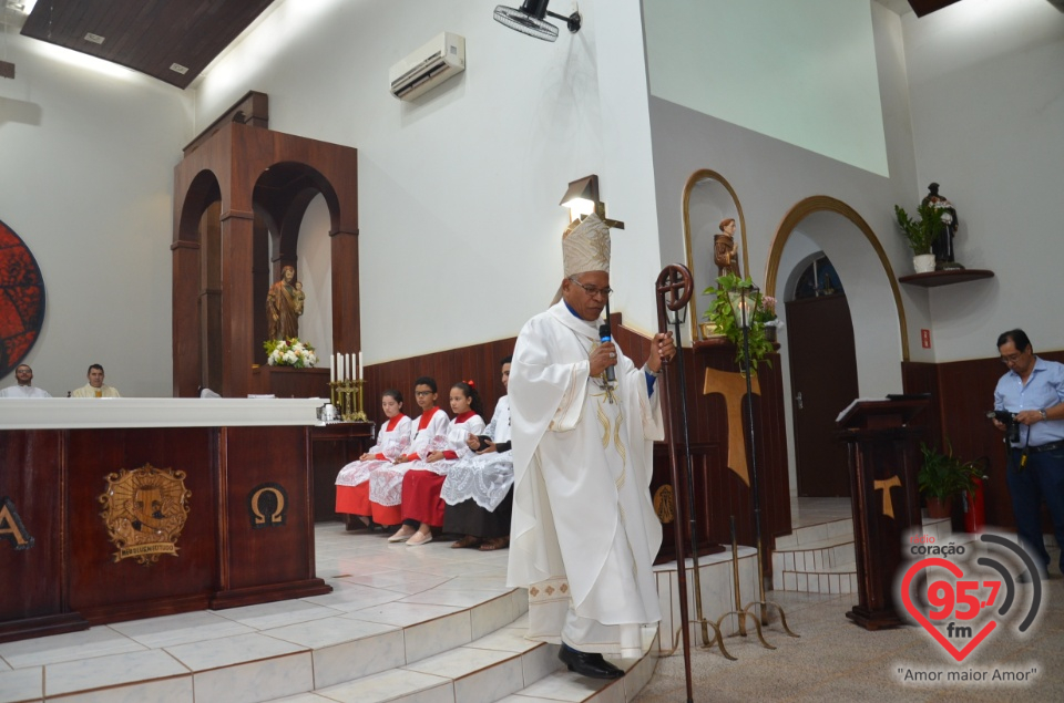 Dom Henrique realiza sagração do Altar da Paróquia São José de Itaporã