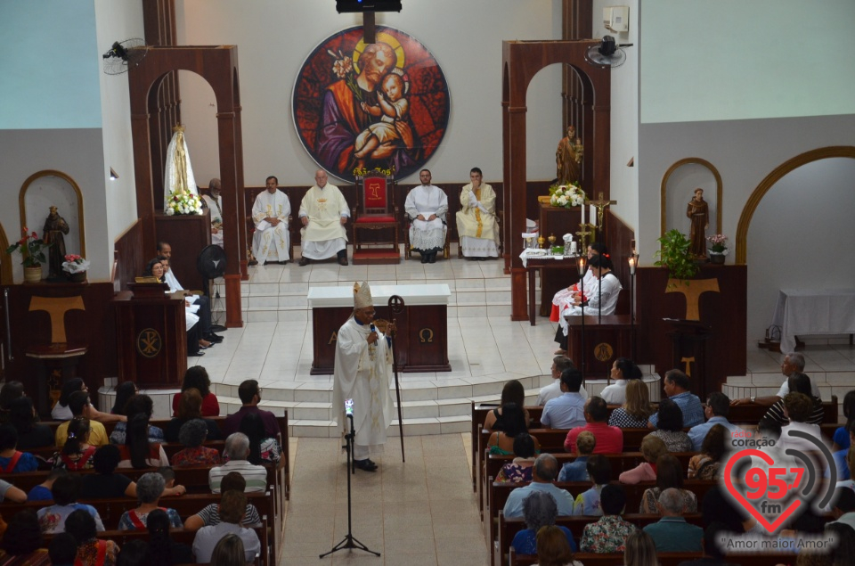 Dom Henrique realiza sagração do Altar da Paróquia São José de Itaporã