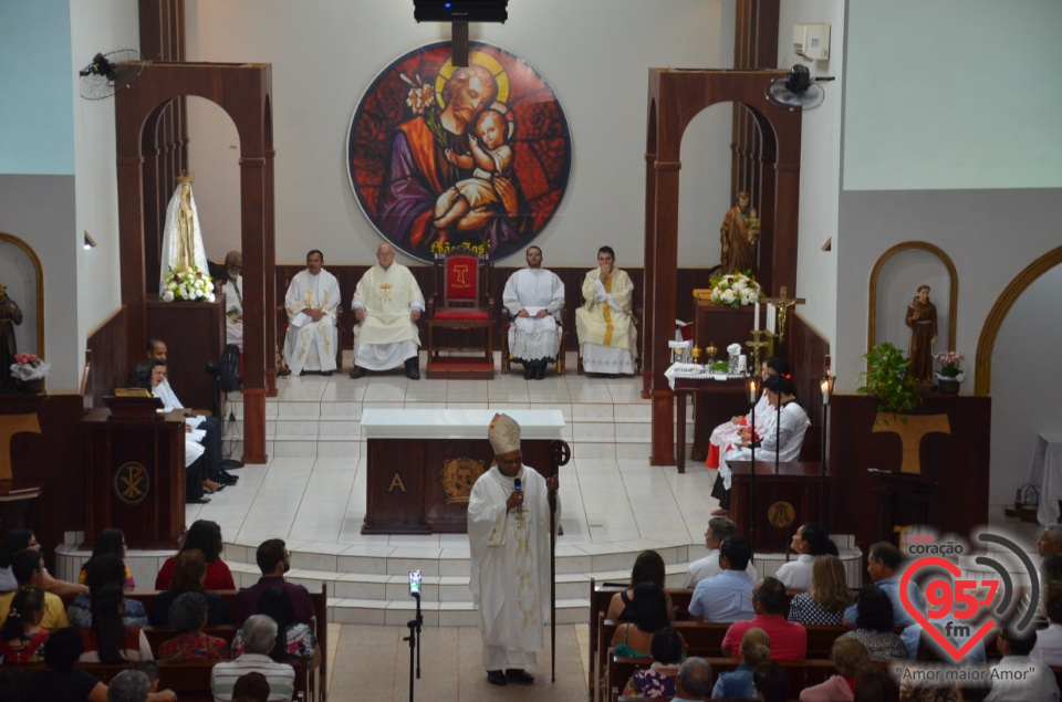 Dom Henrique realiza sagração do Altar da Paróquia São José de Itaporã