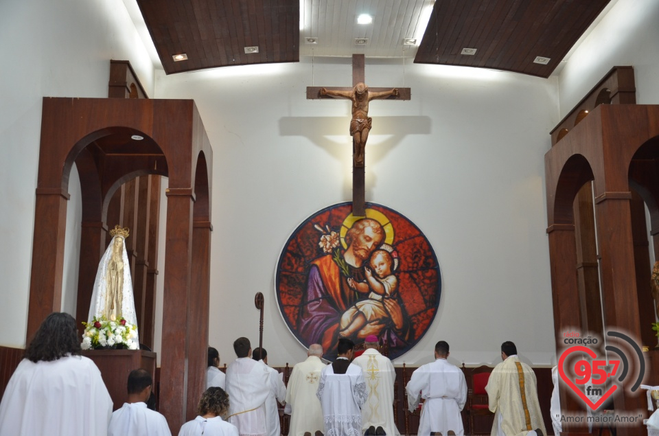 Dom Henrique realiza sagração do Altar da Paróquia São José de Itaporã