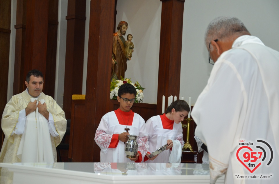 Dom Henrique realiza sagração do Altar da Paróquia São José de Itaporã