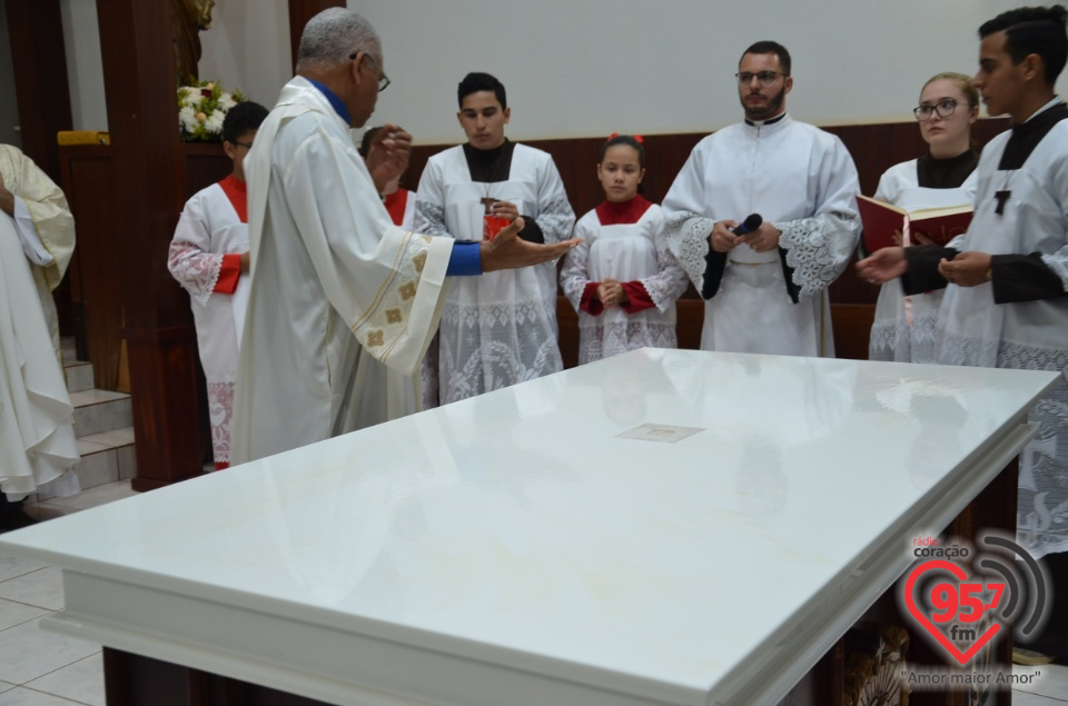 Dom Henrique realiza sagração do Altar da Paróquia São José de Itaporã