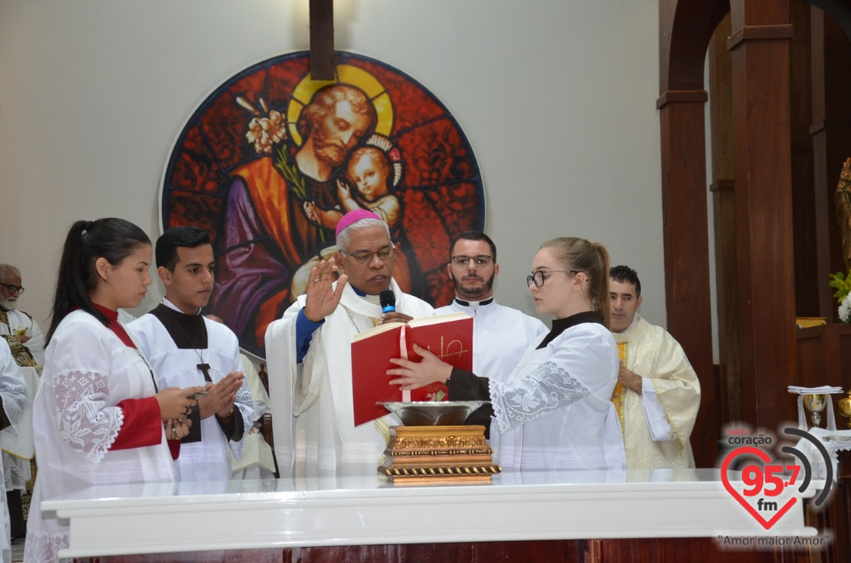 Dom Henrique realiza sagração do Altar da Paróquia São José de Itaporã